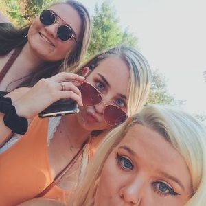 Meet your Posher, Mckenna